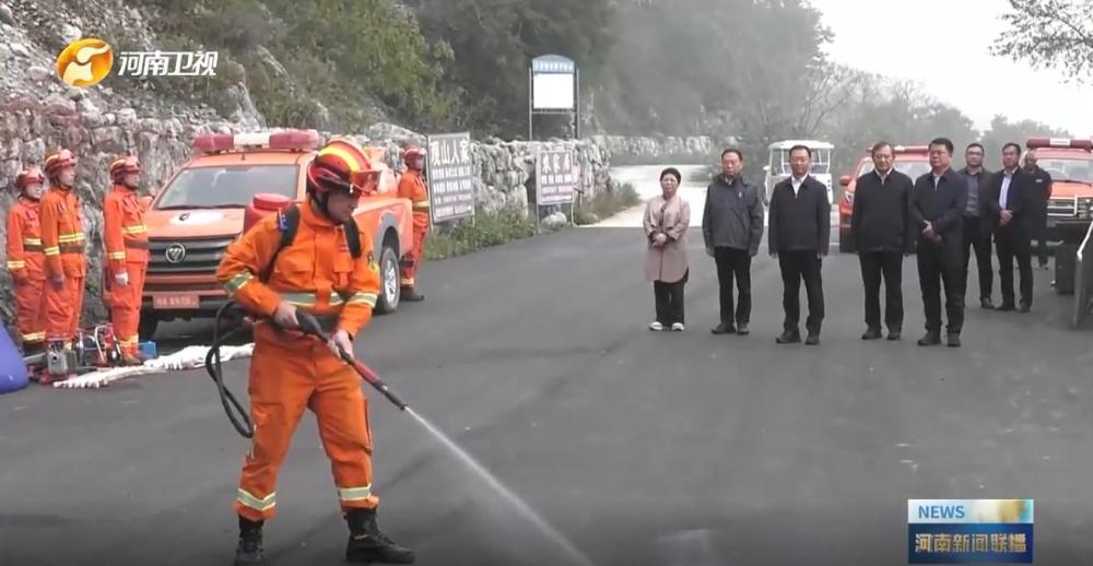 张巍到新乡辉县调研时强调 扛稳生态环境保护政治责任 坚决筑牢森林防火安全屏障