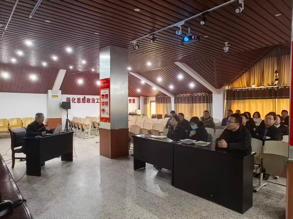 新乡市举办榛子产业培训班