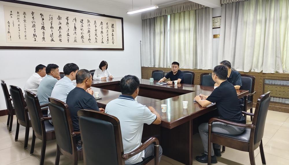 新乡市林业局召开驻村工作座谈会