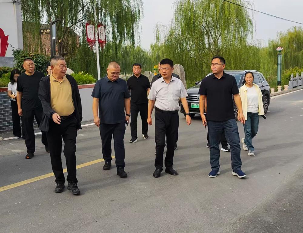 新乡市林业局领导调研长垣市国土绿化工作